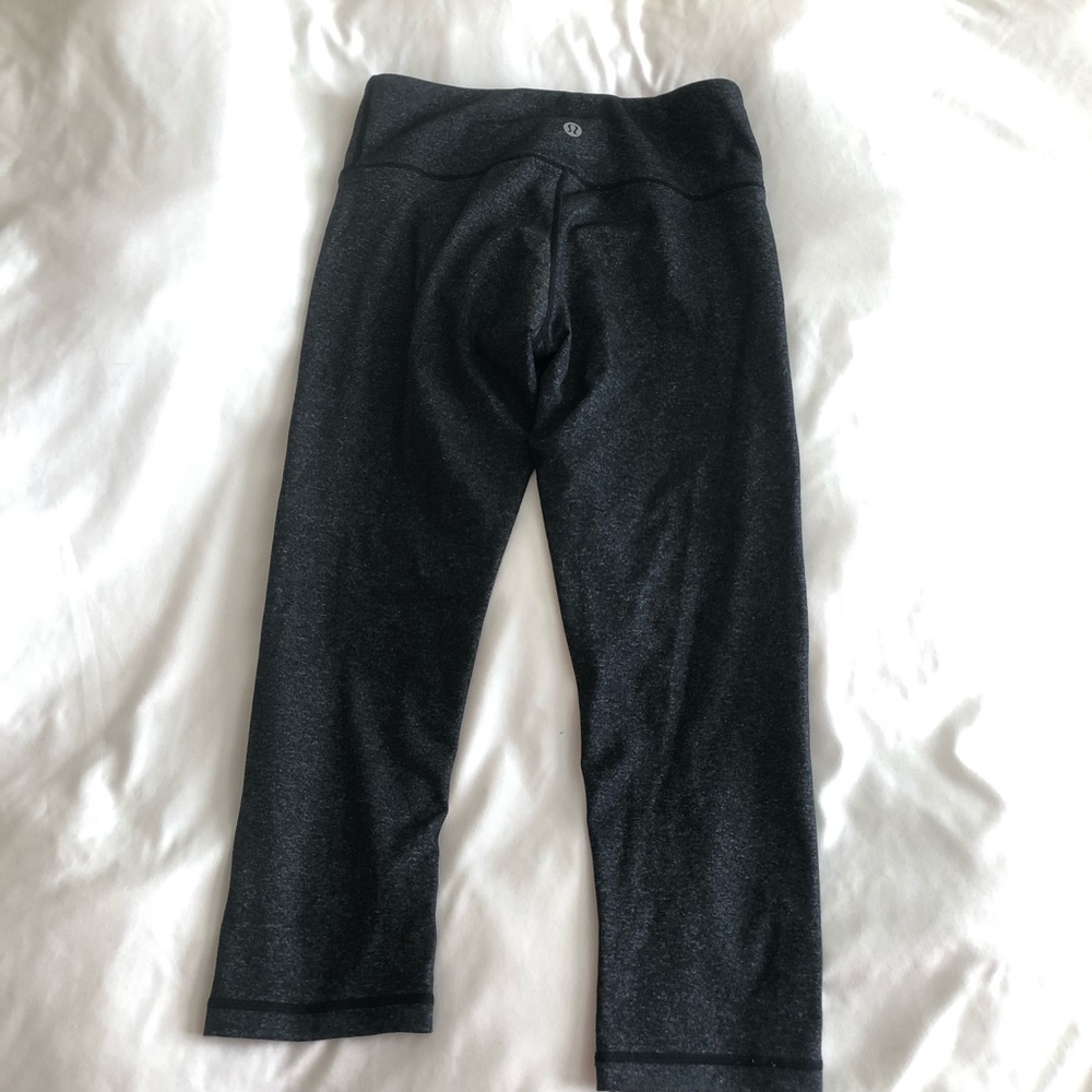 Gray Lululemon crops 4